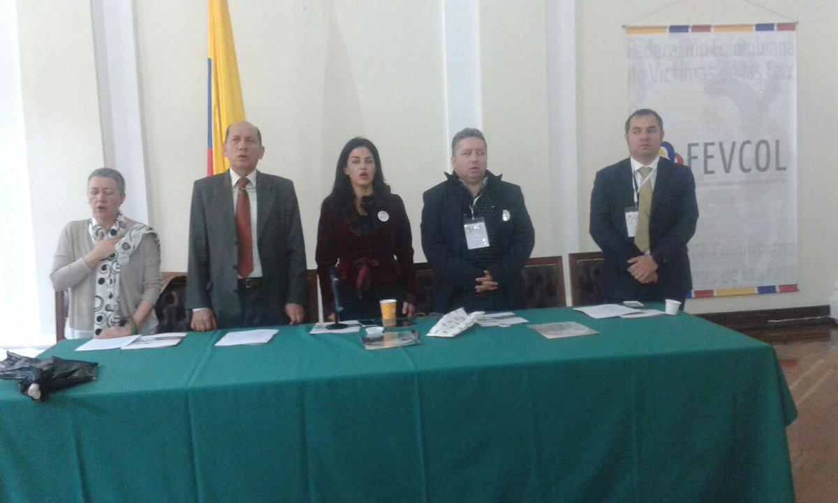 Fevcol's tweet photo. La Federación Víctimas de las Farc @Fevcol nombra como Presidente a @herbinhoyos y Secretario al Gral Luis Mendieta. https://t.co/JTK0jj8IB1