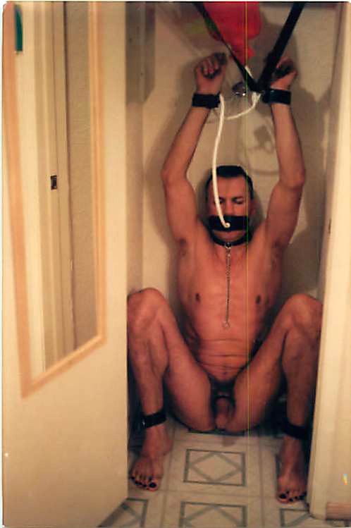 BobWingate1's tweet photo. Never published story. A straight guy takes his rage against women out on his male slave. https://t.co/88QA6vdX1I https://t.co/vTzSid2GtA