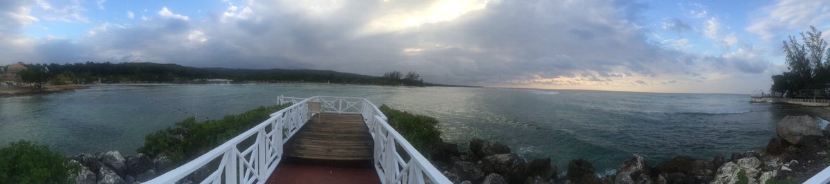 Donpoppi_'s tweet photo. Enjoyed my time in Jamaica 🇯🇲🇯🇲 #IHateSmiling ☺️ https://t.co/mkKXST3Yfq