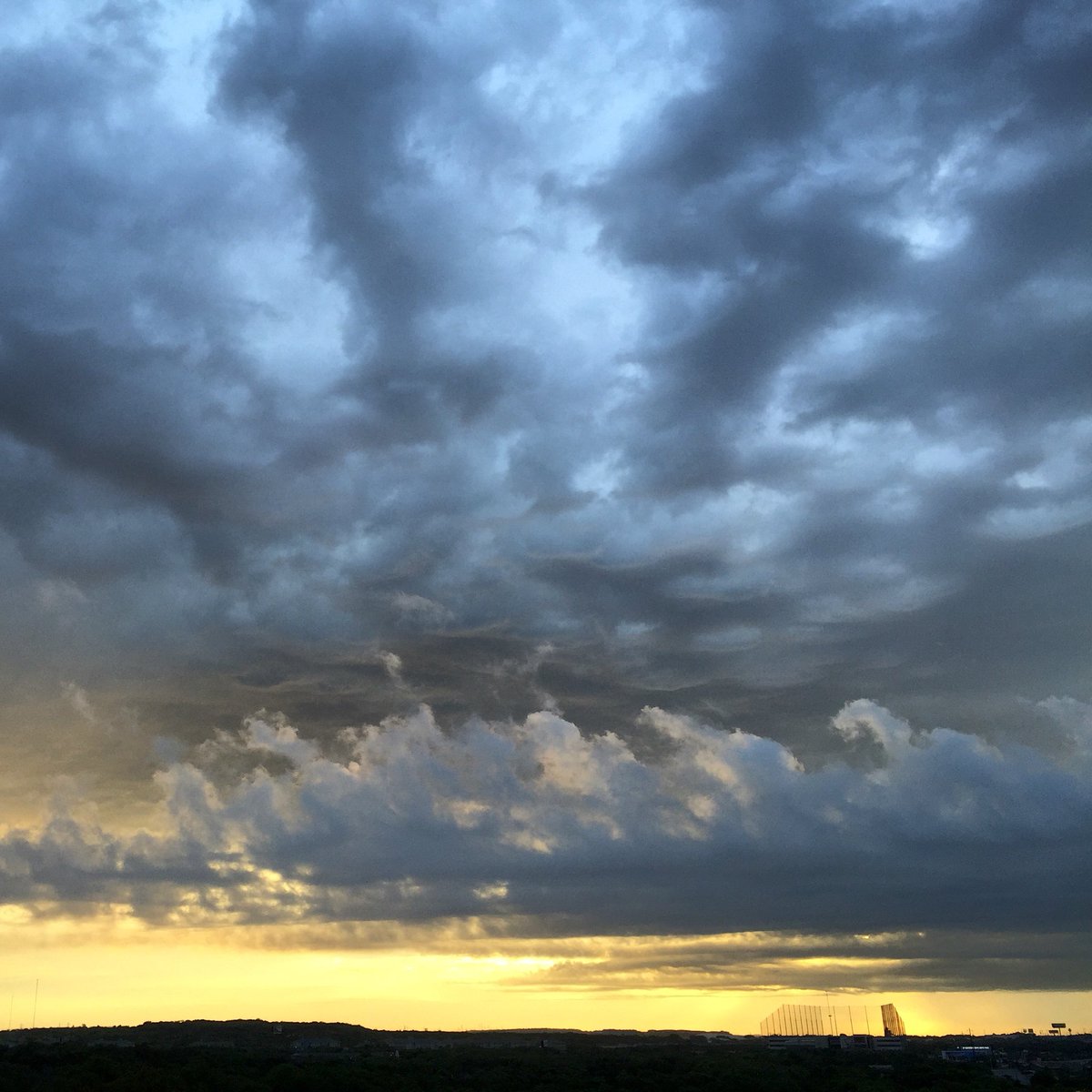 _Cova_Cova's tweet photo. Today at sunrise @LaCantera5 #theview #sunrise #lacantera #SanAntonio #Texas #nofilter @BobVanDillen @ShopLaCantera https://t.co/6LZKIrwcM0