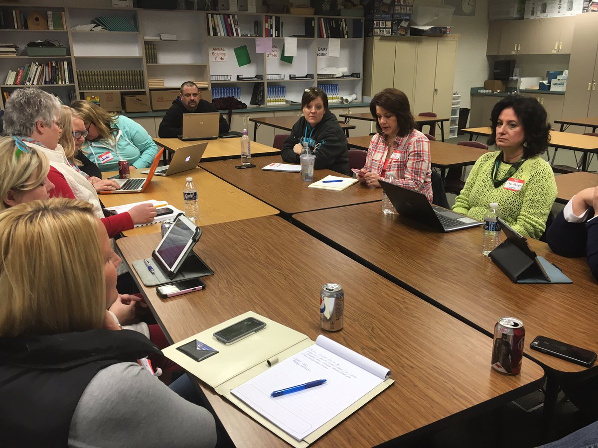 Seguin_B's tweet image. Great discussions on @twitter @voxer &amp;amp; remind today @edcampec #edcampEc