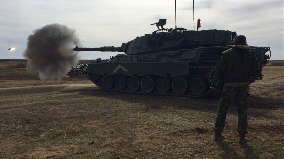 kingseema15's tweet photo. Perfect timing. #ExPrometheanRam #LeopardTank #Strathconas @LdSHRC https://t.co/zazwlcxyfu