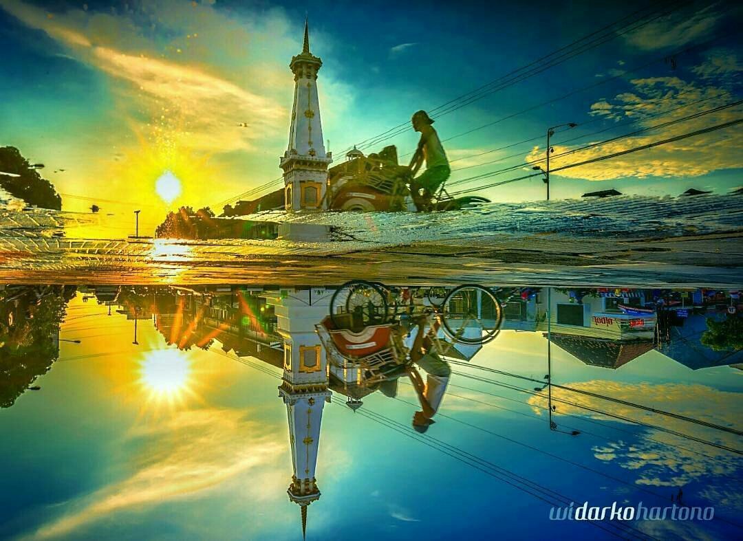 Tugu dan kesederhanaan kehidupan 'masyarakatnya'..
Tugu pal Putih, Yogyakarta
Photo by <a href="/widarkohartono/">Widarko Hartono</a>