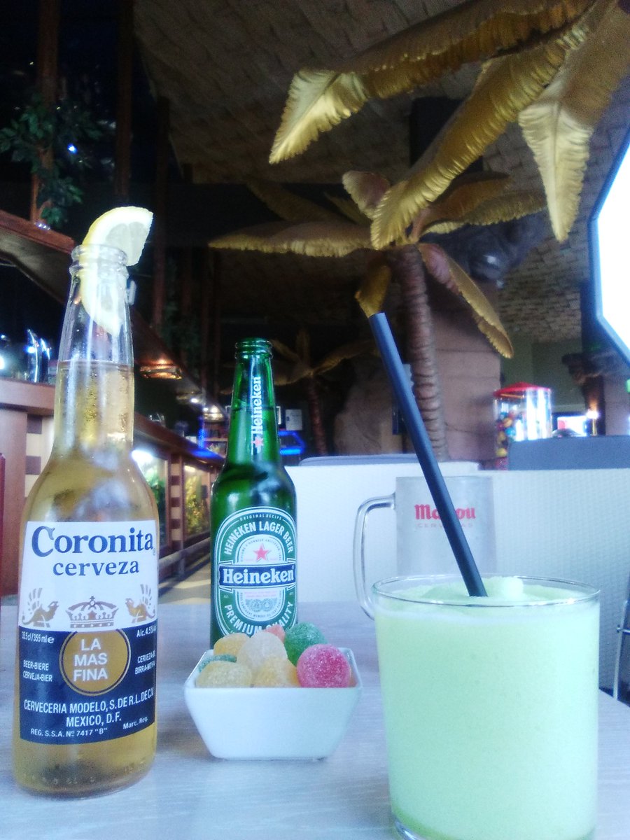 Patriziagyo's tweet photo. Por fin...sábado!!! #hoysebebe #libre #frappé #cerves https://t.co/WrQhVpFmJt