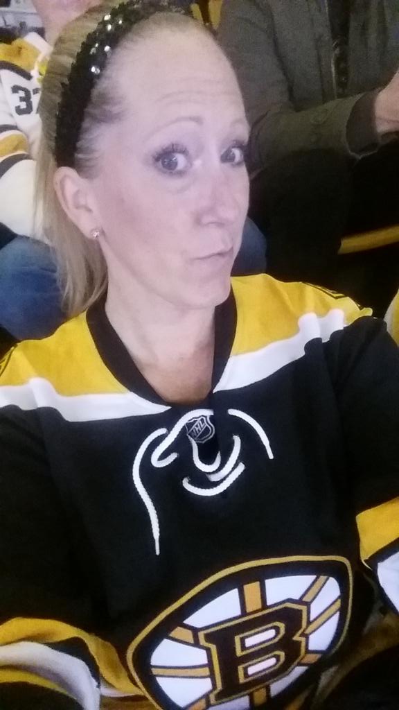 SecretBeaver's tweet photo. #NHLBruins 323 ROW 4 SEAT 5 https://t.co/dV0x1G440u