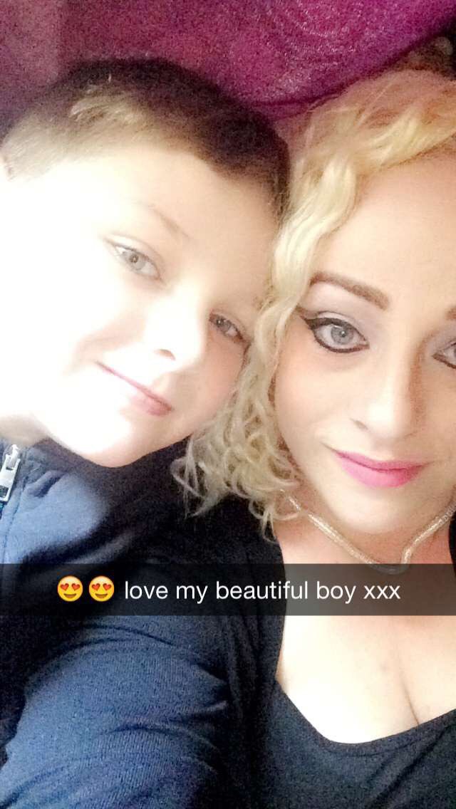 JennyJennylee08's tweet photo. Love my mini me 😍 https://t.co/JGvtuPOWGj