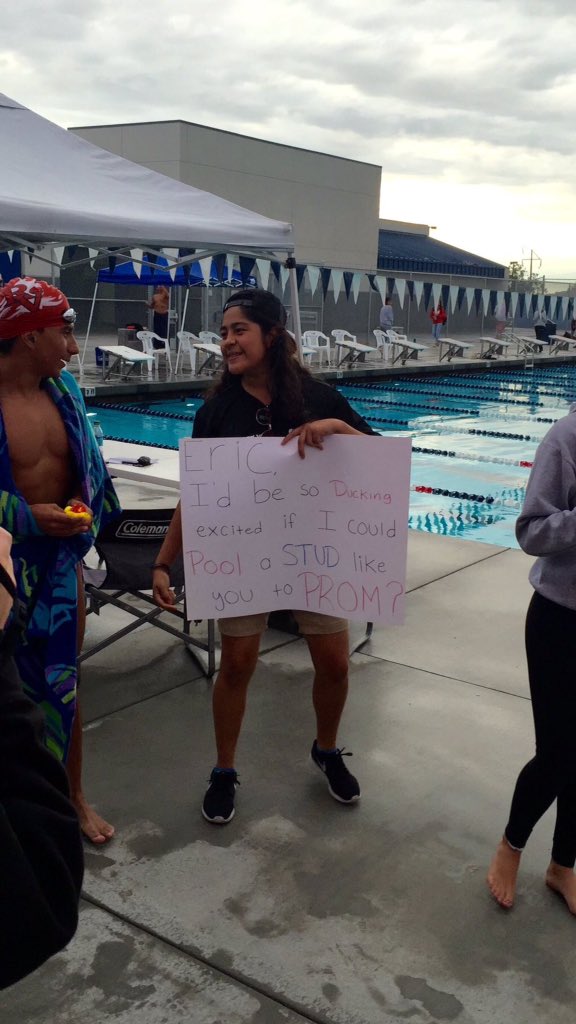 yourpromposal's tweet photo. VALLEY VIEW HIGH SCHOOL PROMPOSAL: @dee_rivas asks @itsericthoee !! 😂🏊🏽 https://t.co/5FZ8E5cjCk