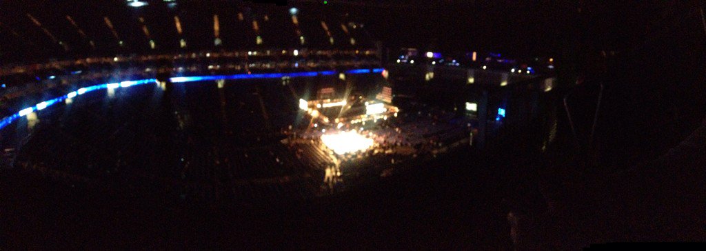 Seat for the night! Come on @anthonyfjoshua bring it on home!!