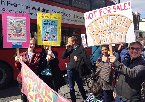 jabberworks's tweet photo. Blog & pics from today's #CarnegieLibrary march! https://t.co/d1UKcPzTb2 #CarnegieOccupation #SaveLibraries #London https://t.co/bVSHwYUxtP