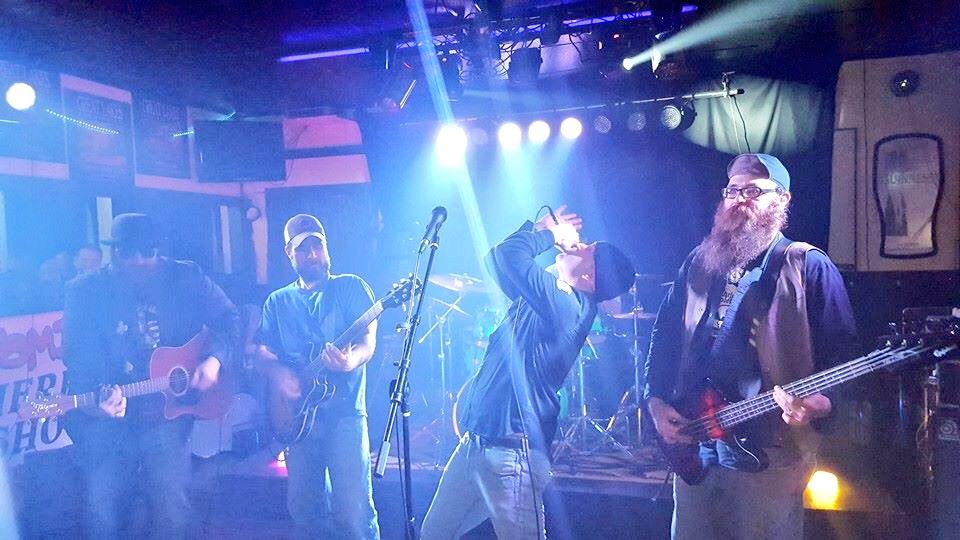 ectband's tweet photo. Thx @PhoenMusicGroup for more cool pics from last nite at @GeosLounge. #EastCoastTurnaround #ECT #RockShow https://t.co/ZWcBPFyVBx