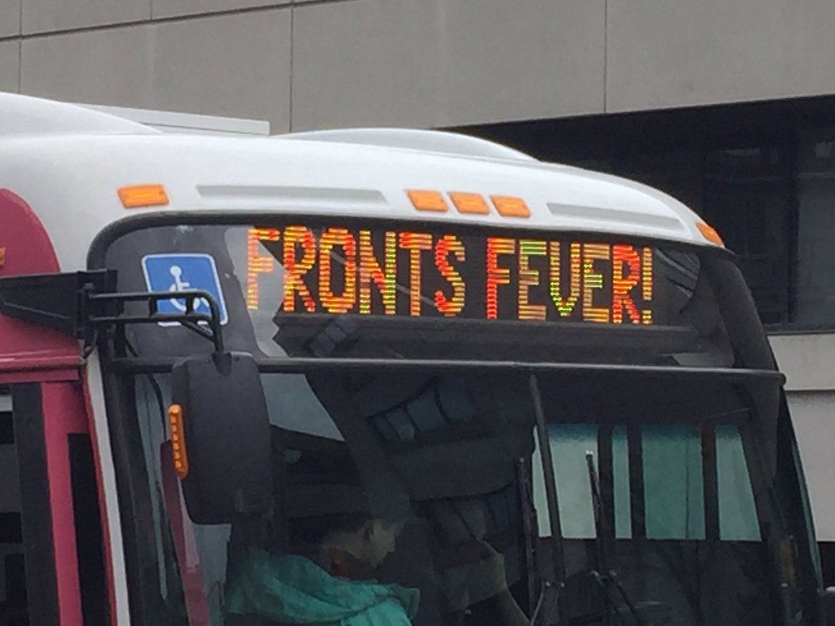 963bigfm's tweet photo. Ben: Even @CityOfKingston buses have #FrontsFever! Niiiice! #ygk https://t.co/3lU6dfpbS1