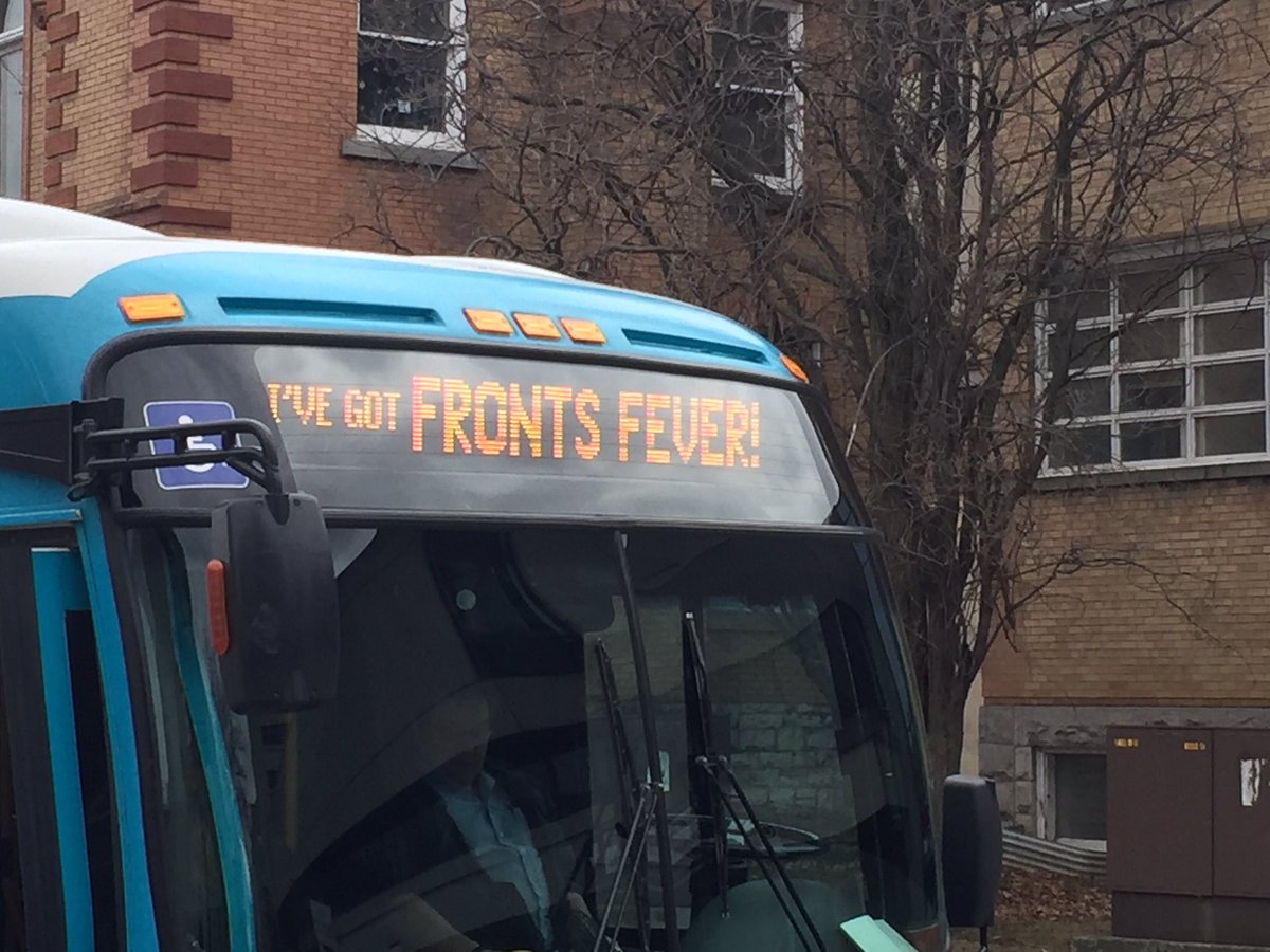 963bigfm's tweet photo. Ben: Even @CityOfKingston buses have #FrontsFever! Niiiice! #ygk https://t.co/3lU6dfpbS1