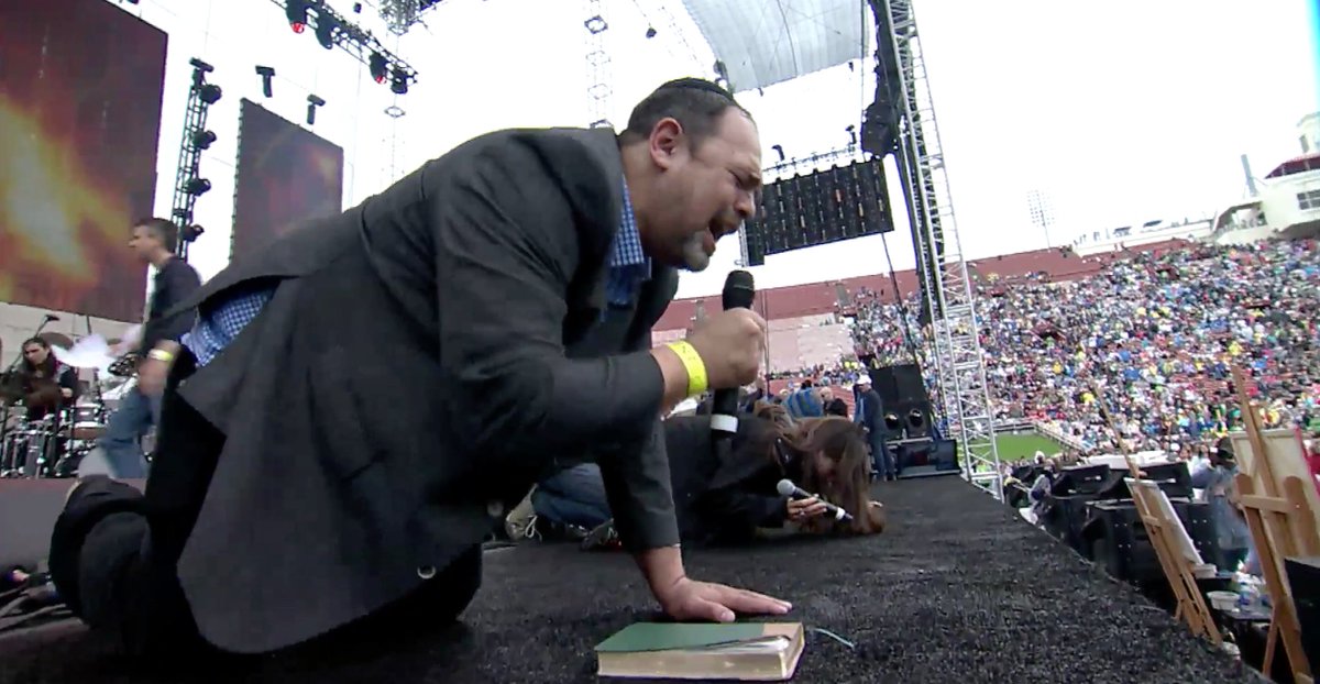 TLVBible's tweet photo. #TLVSIGHTING: The Tree of Life Version being used by @RabbiSobel at #AzusaNow Watch here: https://t.co/pZzj4uJGBD https://t.co/S6y2iKkrij
