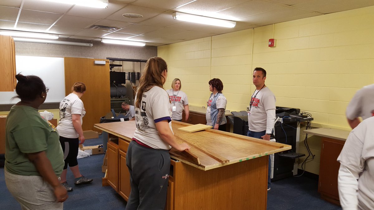 Hoosier47906's tweet image. #O2T2016  ISTA / ISEA Service Project Oakland Elem Lafayette