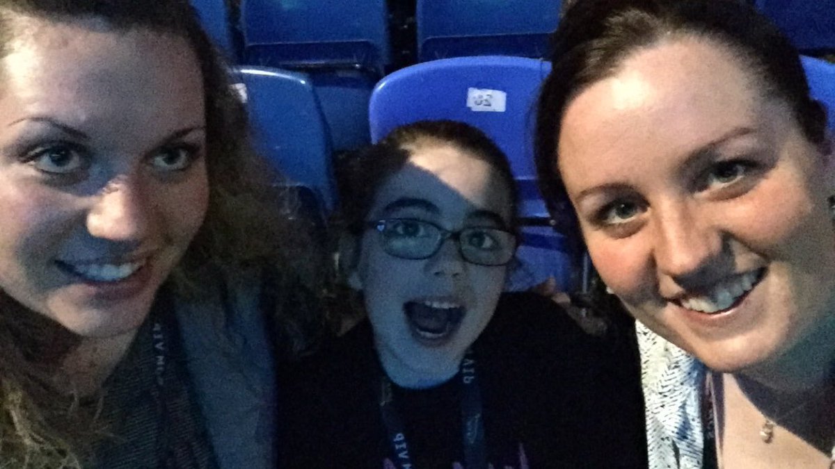 tigspark's tweet photo. @NathanSykes can we come backstage please???!!! https://t.co/xp5BrNjMQd