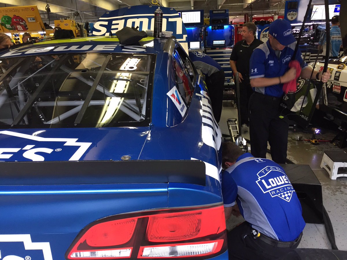 TeamHendrick tweet picture