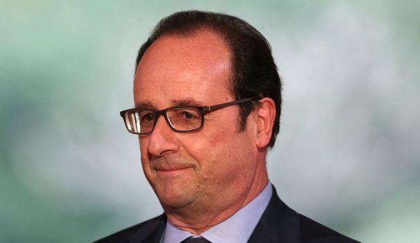 LEXPRESS's tweet photo. Seuls 15% des Français souhaiteraient une candidature de Hollande en 2017 https://t.co/CtLcWL4u2E https://t.co/ywBpmJudbL