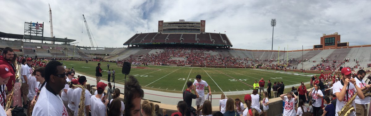 shelby_t's tweet image. So happy to be back at Owen Field for some @OU_Football with @OU_ThePRIDE! #SpringGame2016