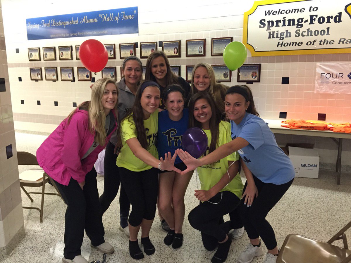 SpringFordASD's tweet photo. @SFAHSMiniTHON 2016 - stop by the Community Hour, open til 8pm #FTK #miniTHON https://t.co/tg7WQvoDzt