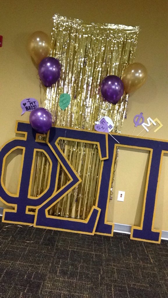 PSPEpsilonDelta's tweet photo. Take pics at our little photo booth here at south east regional conference's banquet finally!! https://t.co/aUp27WZF6D