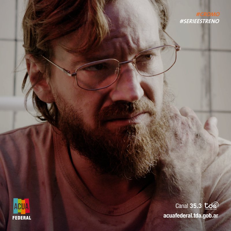 ACUAFederal's tweet photo. La muerte de Valentina @emiattiasok inicia sospechas una investigación riesgosa. #Cromo ESTE LUNES 22hs #Estreno https://t.co/RF0TuHTcJi
