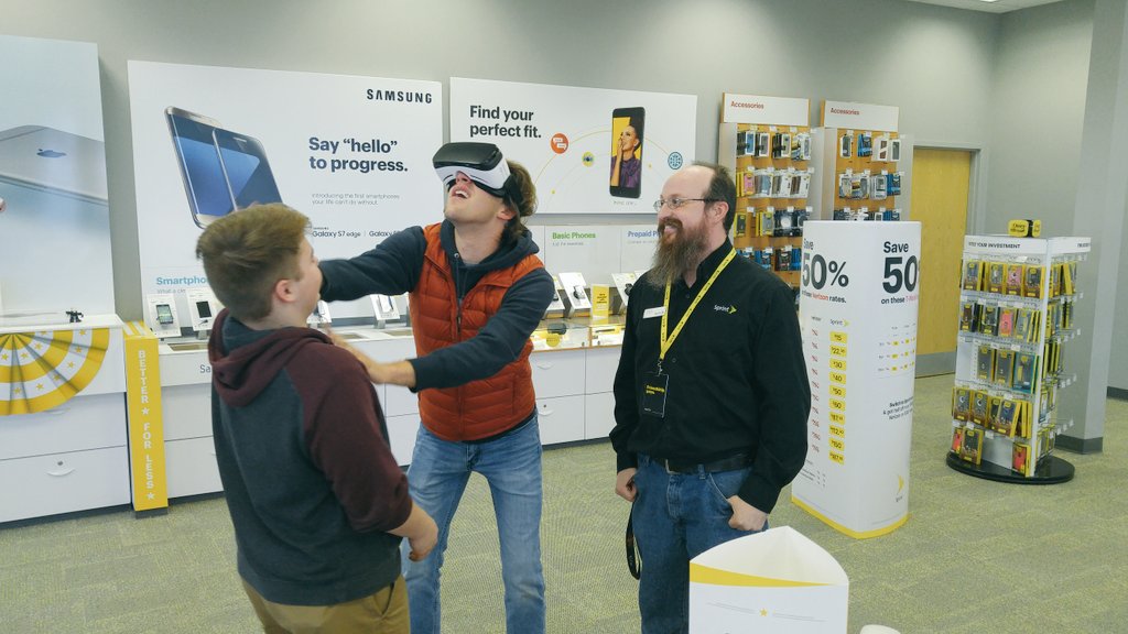 RST_WL's tweet photo. Having some fun with a demo of the #GEARVR & a 5 line upg @RST_WL #BEARDSTORE @MrSamGarland @wilcox_dallin @Erpratt https://t.co/i63vVyoUhk