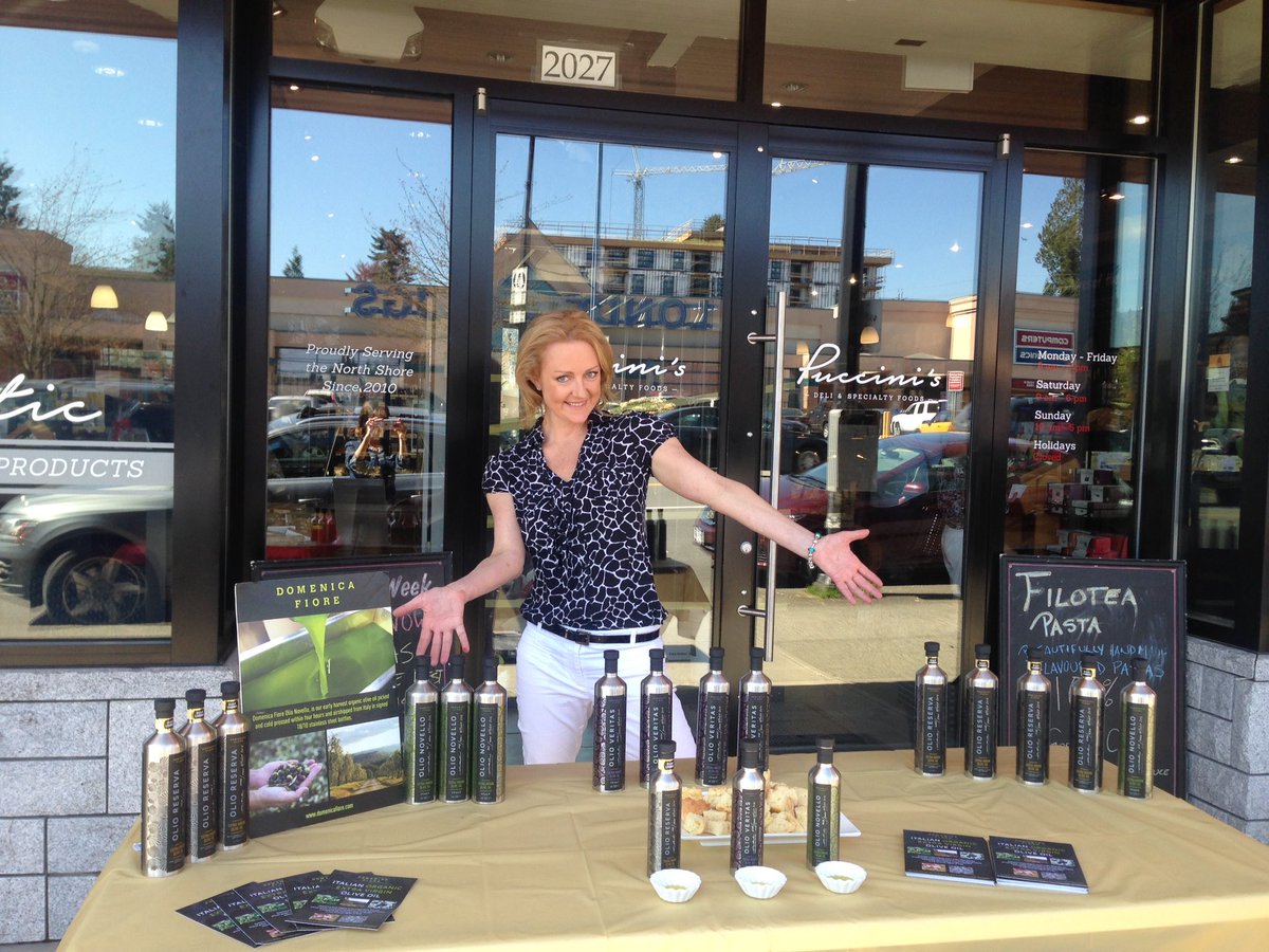 domenica_fiore's tweet image. Sunny Saturday's sampling Domenica Fiore EVOO&amp;amp; freshly baked bread from the stunning at #puccini's deli in North Van
