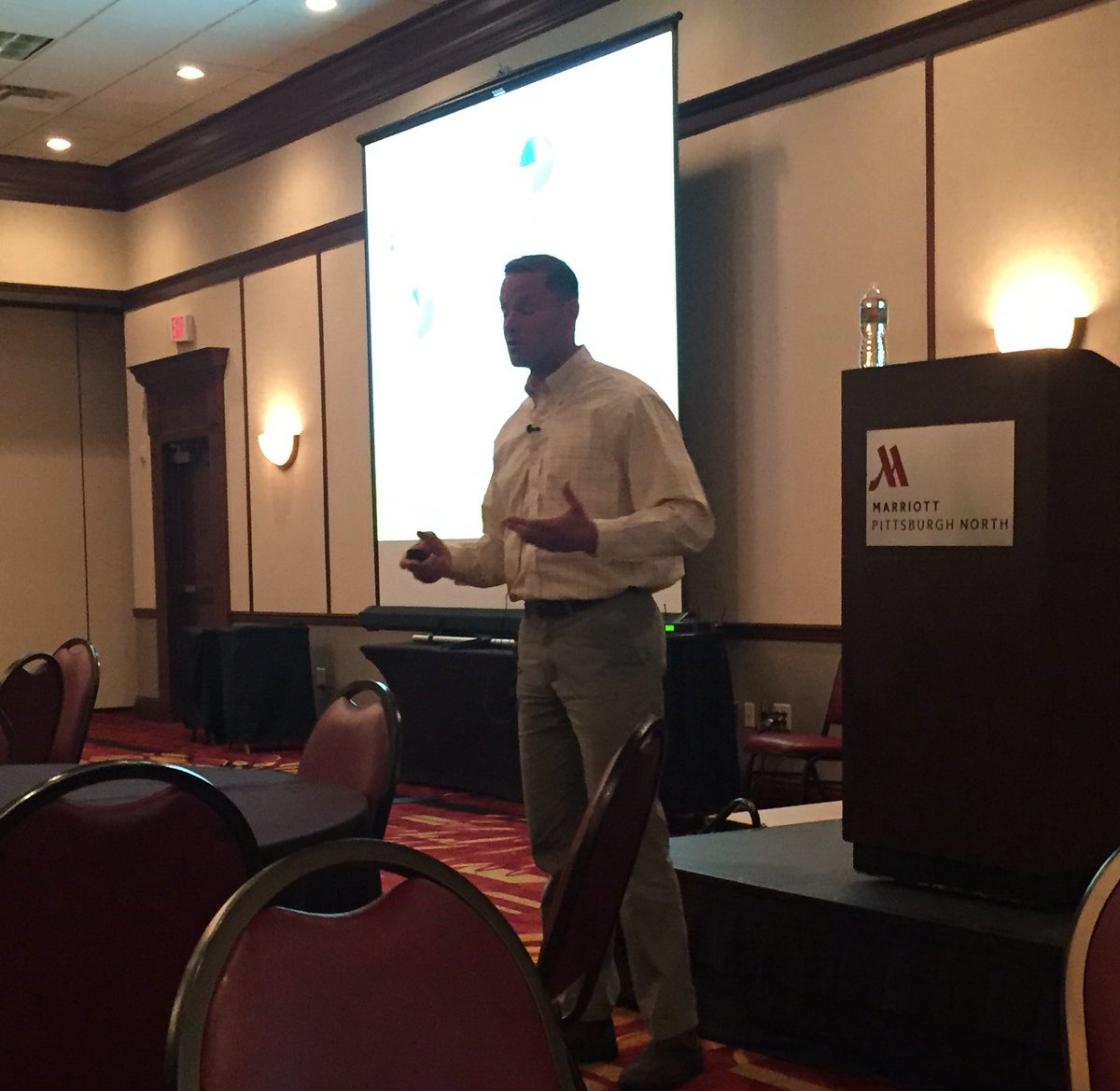 julietagnesRD's tweet photo. Dr. John Bagnulo closing out #PANDAME2016 the microbiome is an ecosystem https://t.co/SQ560OBDl0