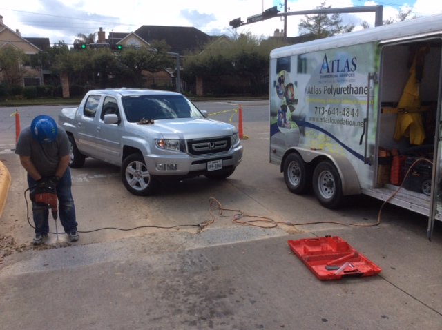 AtlasFdtnRepair's tweet image. Polyurethane injection prepping. A look back before the &quot;lift&quot;. 
#RaiseItUp #OnOurLevel #PhotoOfTheDay