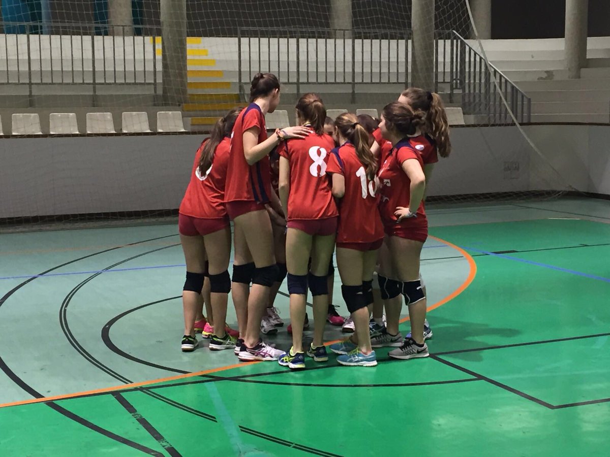 VoleibolRGCC's tweet photo. Jornada con pleno de victorias #AlevinOroRGCC #Inf2002RGCC #Inf2015RGCC #Cad2000RGCC #Cad2001RGCC #JuvBRGCC #RGCC https://t.co/pzMot8WTZi