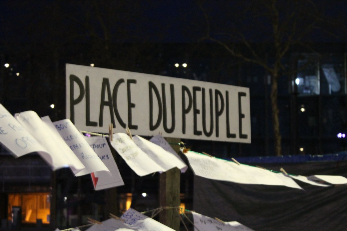 RennesDebout's tweet photo. #NuitDebout #Rennes venez sur la #PlaceDuPeuple et ajoutez votre message sur le mur d'expression https://t.co/3qCRnM7Qc9