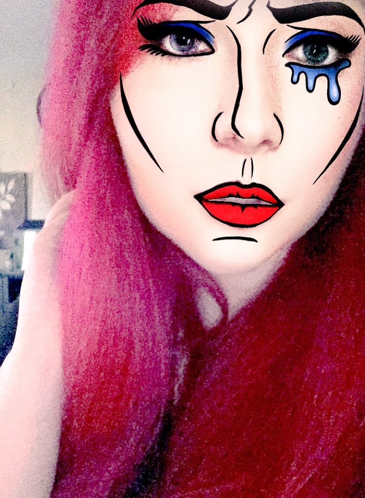 The_BlueReport's tweet photo. #Snapchat turning me into broody comic strip material✨ #lookatthosecheekbones https://t.co/XUdog7ZWAo