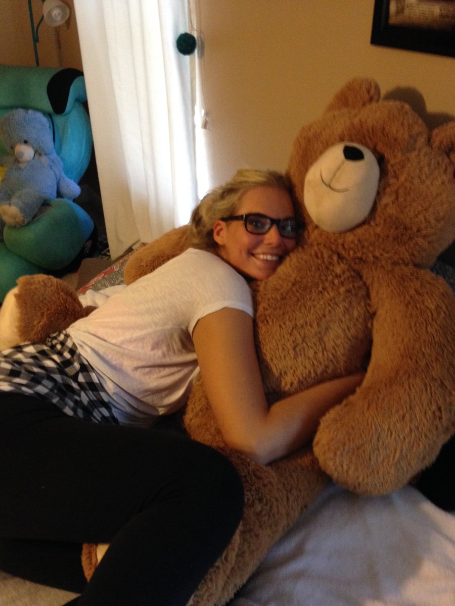 MarAnnRich's tweet photo. When bae says you can spend the night https://t.co/yEj9w2FAm5