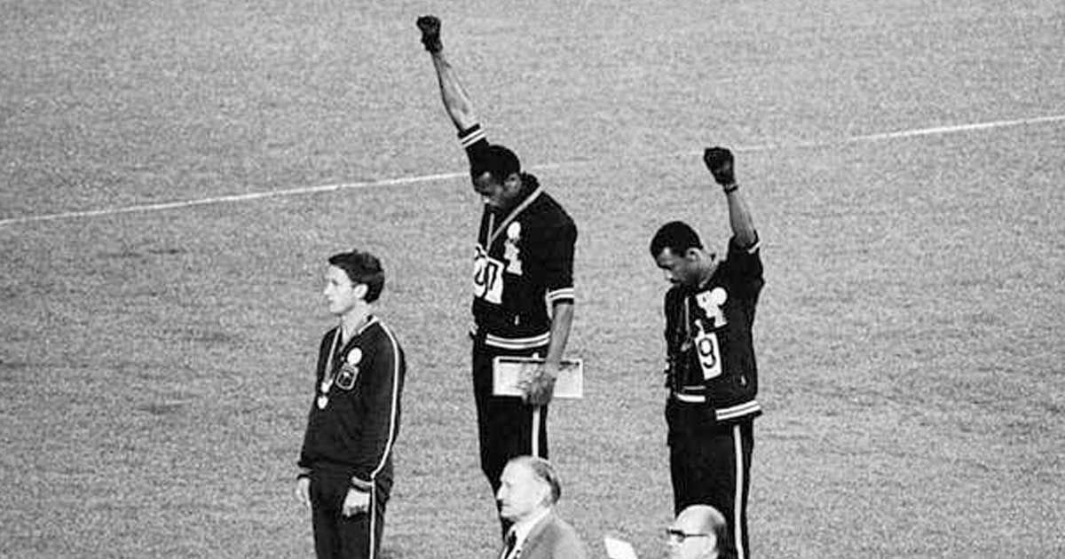 Ednever's tweet photo. Story of the "third man" in the photo. Really interesting.
https://t.co/E6fr29ytWB https://t.co/MFpOW2B1yE