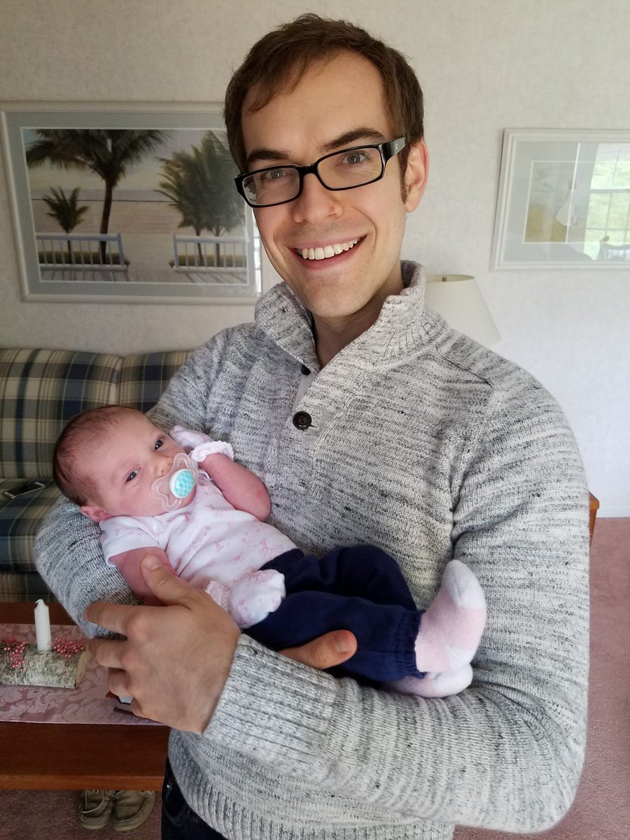 jacksfilms's tweet photo. Met my niece for the first time! I'm gonna be the meme-iest uncle ever https://t.co/ClTkf3cWRW