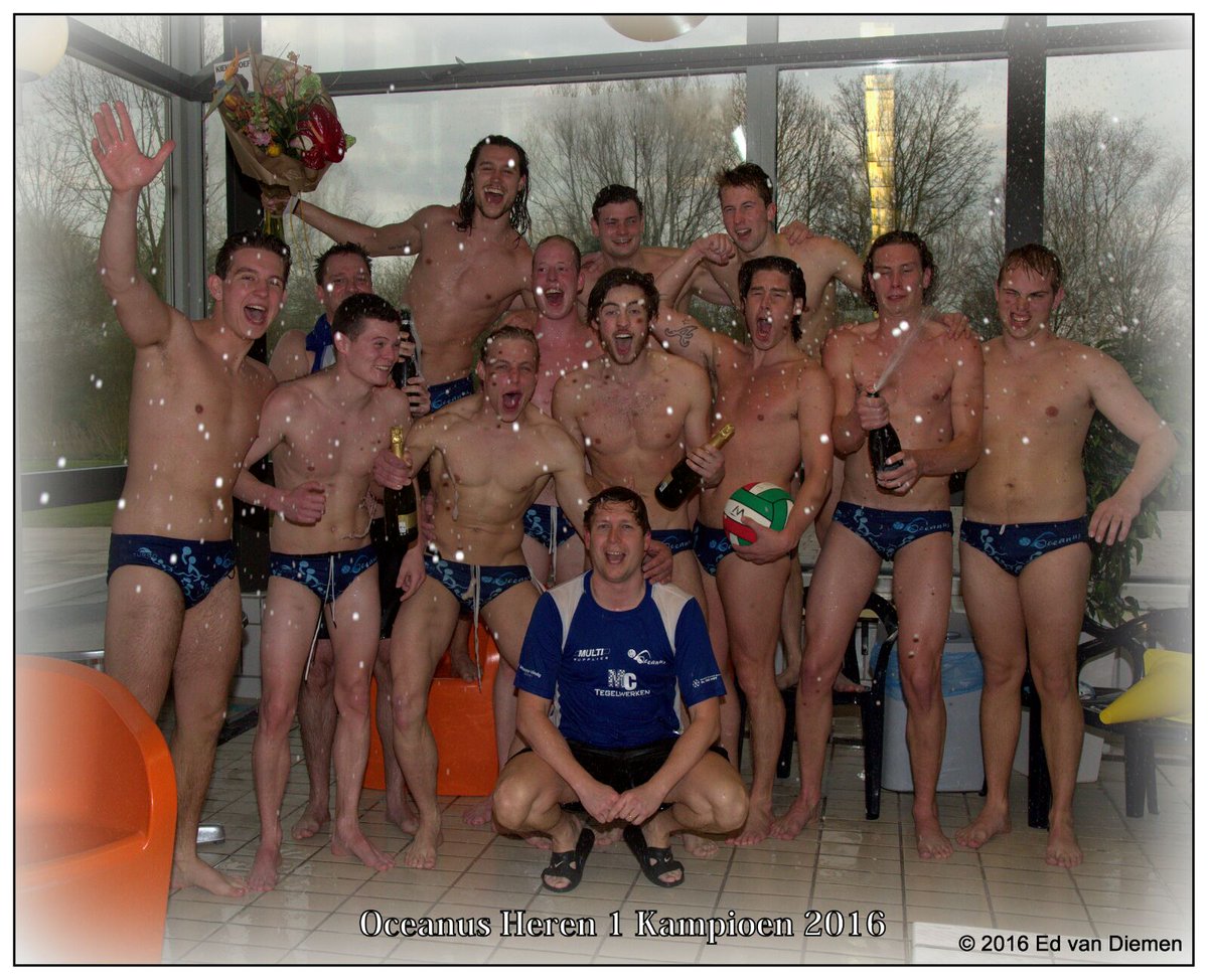 Kampioenen Olé Olé! 9-4 winst op #2 <a href="/defuten/">DeFuten</a> #ongeslagen #waterpolo