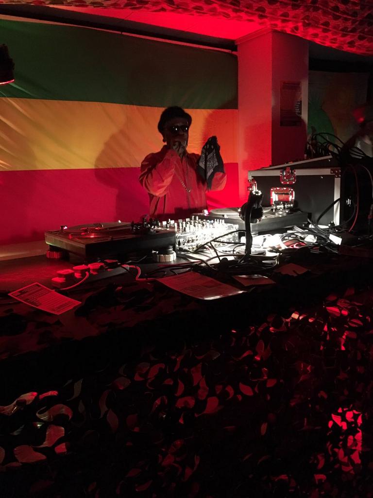 DnA_Vibrations's tweet photo. #unodweekender
@jahscreechy
Big set #GoodVibesOnly
Thanks for the @DnA_Vibrations shout out
Blessings https://t.co/M3uU2N7mNJ