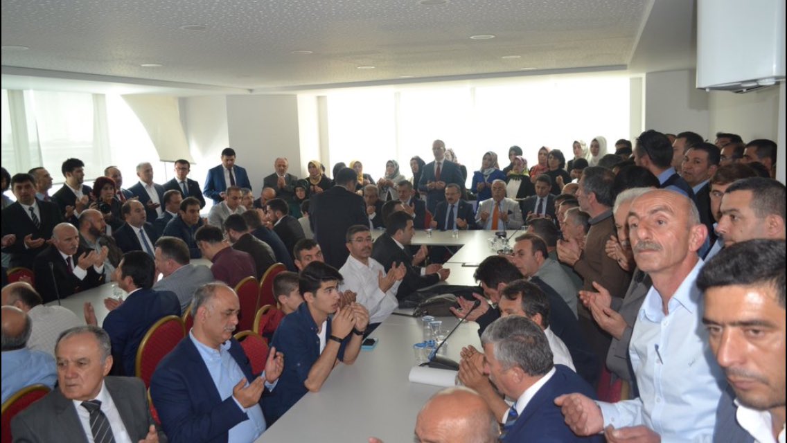 mehmetsalihun's tweet photo. Genel Merkezimiz @tokkon_ Konfederasyonumuzun Bugunlere gelmesinde emegi olan İst Mv @HARUNKARACA1 Çok Tsk ediyoruz https://t.co/1n8ryipWra