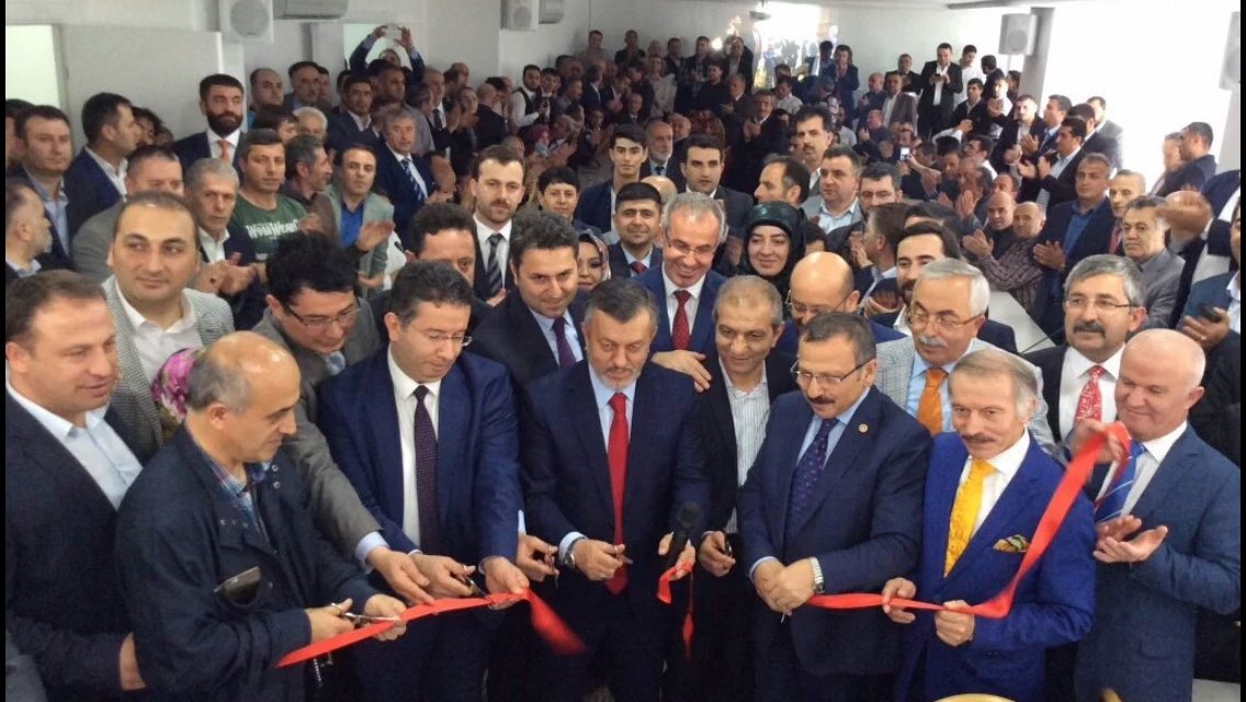 mehmetsalihun's tweet photo. Genel Merkezimiz @tokkon_ Konfederasyonumuzun Bugunlere gelmesinde emegi olan İst Mv @HARUNKARACA1 Çok Tsk ediyoruz https://t.co/1n8ryipWra