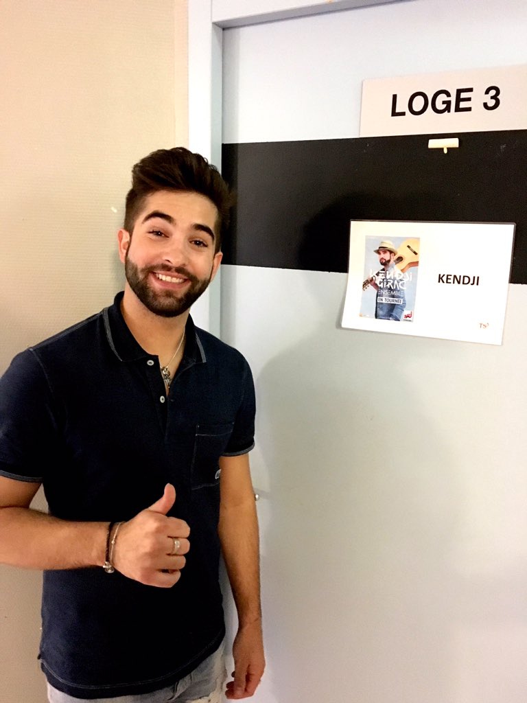 GIRACKENDJI's tweet photo. Grenoble, merciiiii !!! 🎤!!! A bientôt ❤️ https://t.co/UbscbhsPEZ