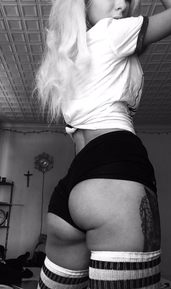 avavipstripper's tweet photo. Almost to my show in Glen Falls, NY then on the way back #killington  who needs #strippers ? https://t.co/9ZocjntXr6
