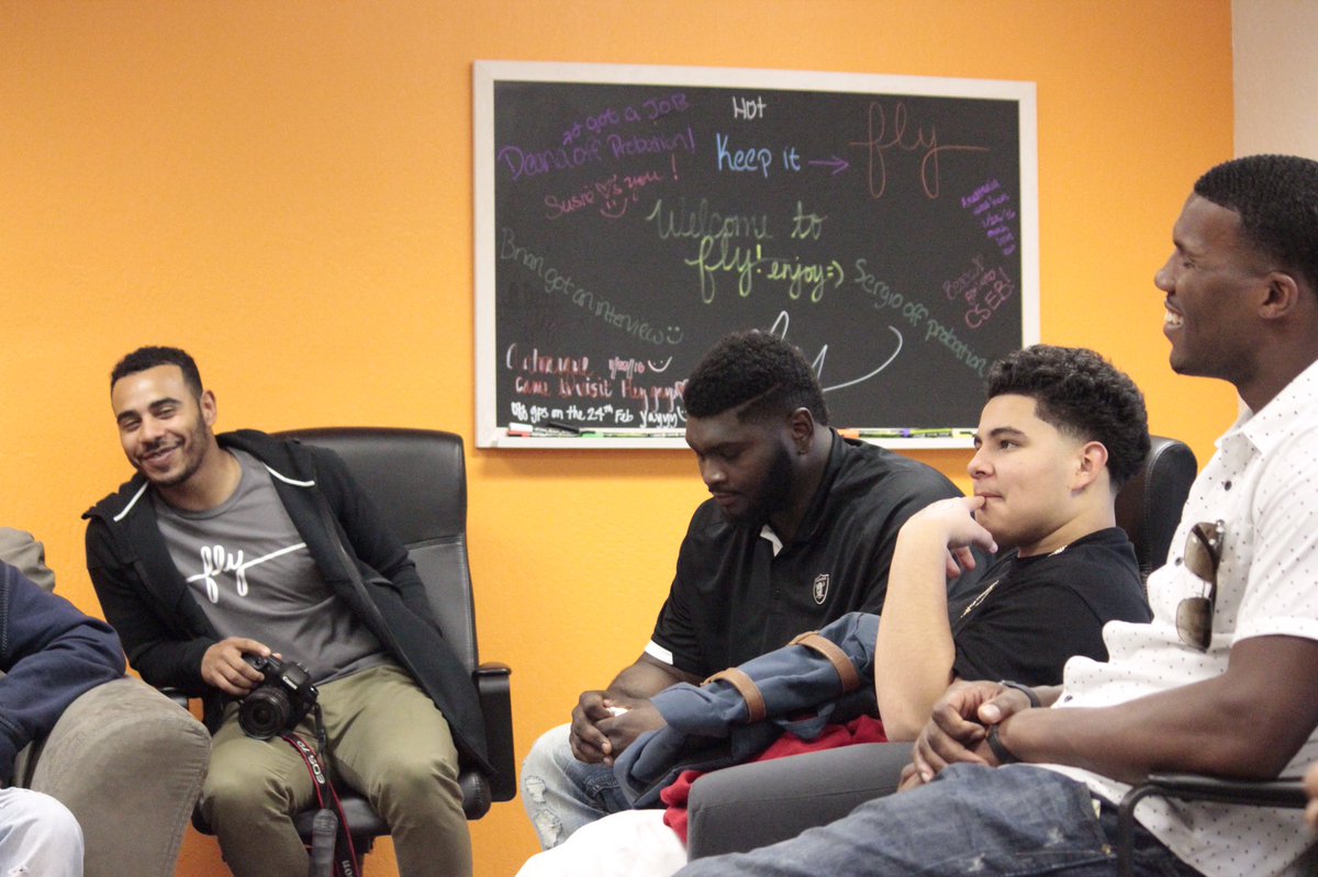 Kevin Greene On Twitter Mentoring I Take Pride In Being From Oakland Being In The Position To Where I Can Influence Oakland S Youth Https T Co J7lrsuz7uh