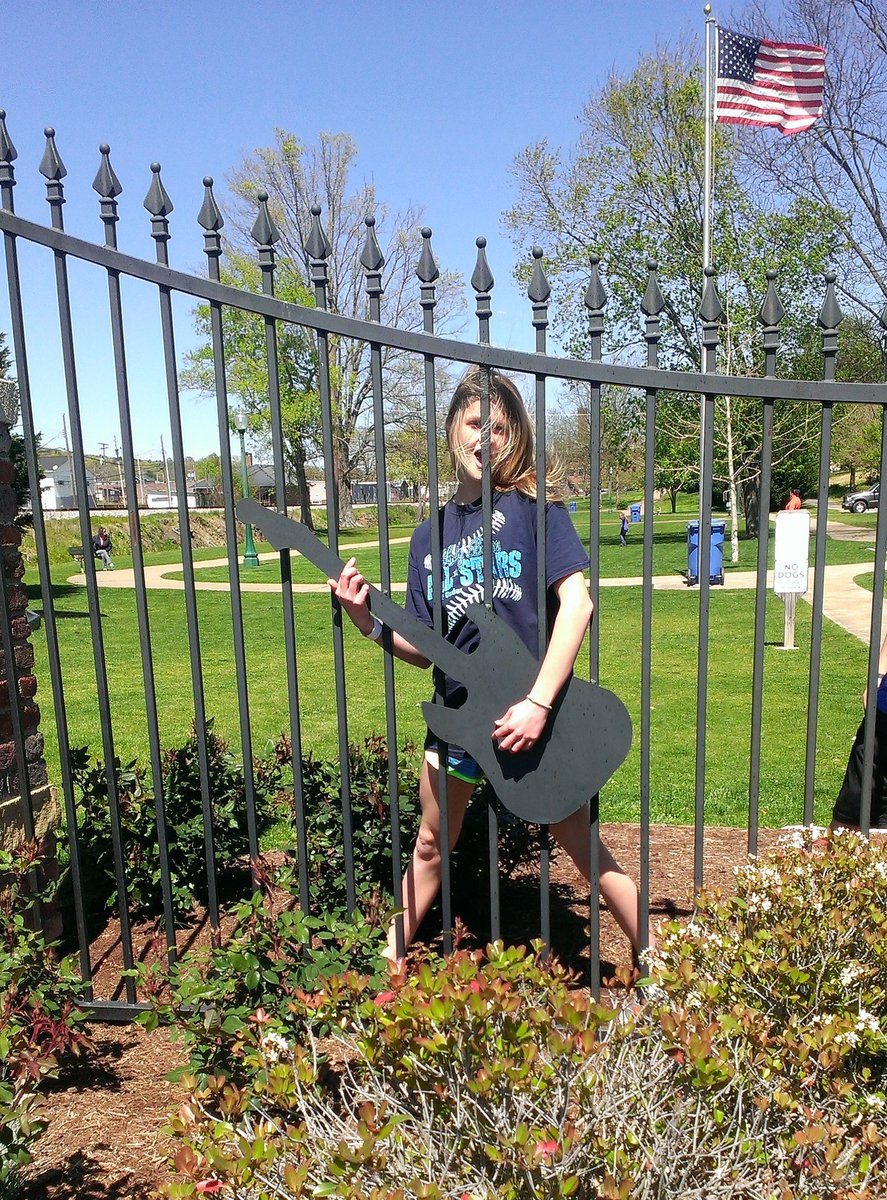 brandy_peek's tweet photo. Meanwhile in Alabama these 2 nuts are having a @ZakkWyldeBLS impersonation contest. #BLComedy https://t.co/iDki8PJ899