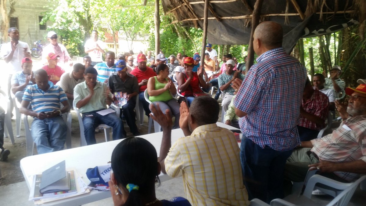 CarlosTroche's tweet photo. EN YASICA CALENTANDO LOS MOTORES @QuiqueAntun @orlandomuller7 @MinierRoberto @CarlosTroche @Carlosbalbu @JRSCPTOPTA https://t.co/DyD7kSlXiC