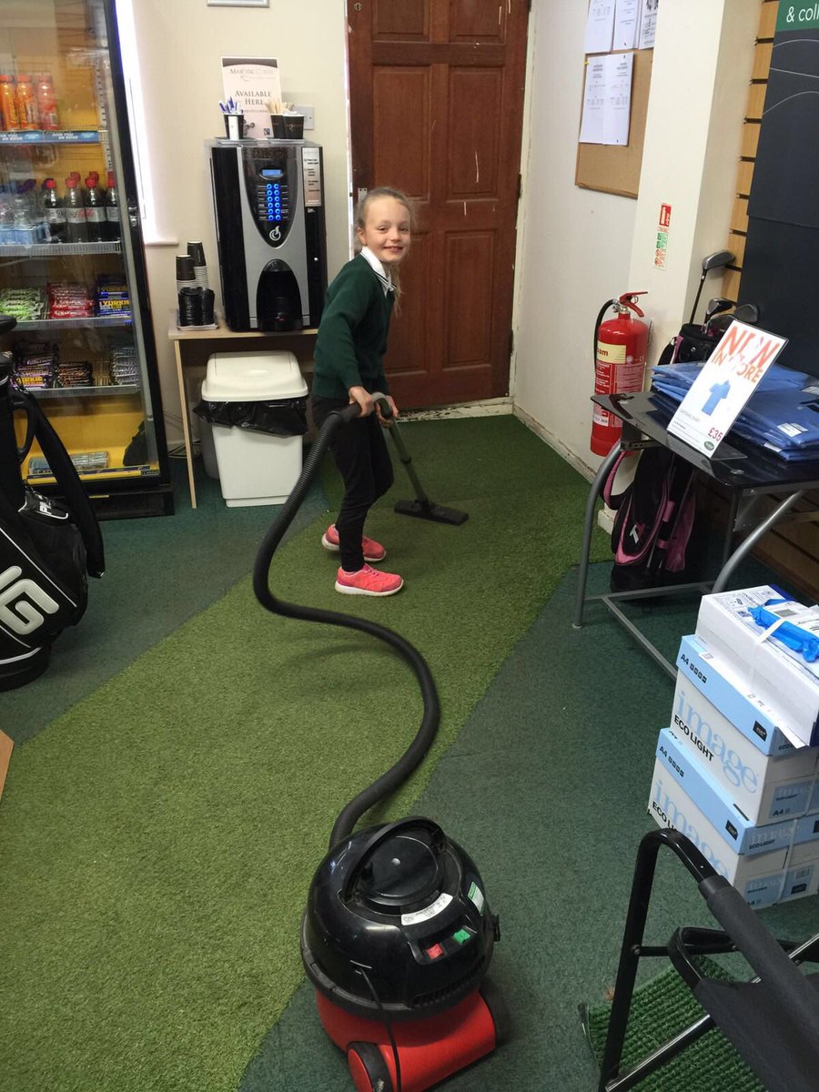 bakedwithlove01's tweet photo. Work experience for Lucy starting early! #springhomework ???@ysgolbryncoch @mjpgolf https://t.co/dYzKCw4zhK