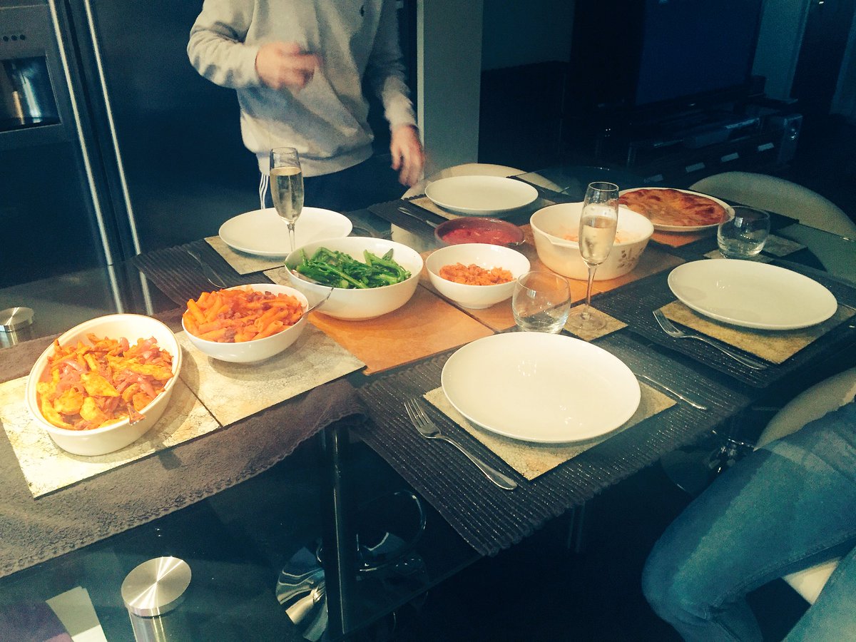 phdkate_'s tweet image. Cute tapas night courtesy of George and Georgia ☺️