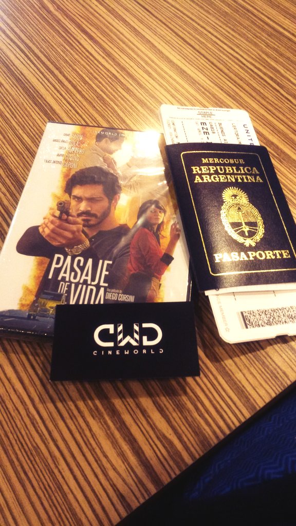 Leaving on a jet plane! Destino: Chicago! <a href="/PasajeDeVida/">PASAJE DE VIDA</a> estará en el @ChicagoLatinoFF