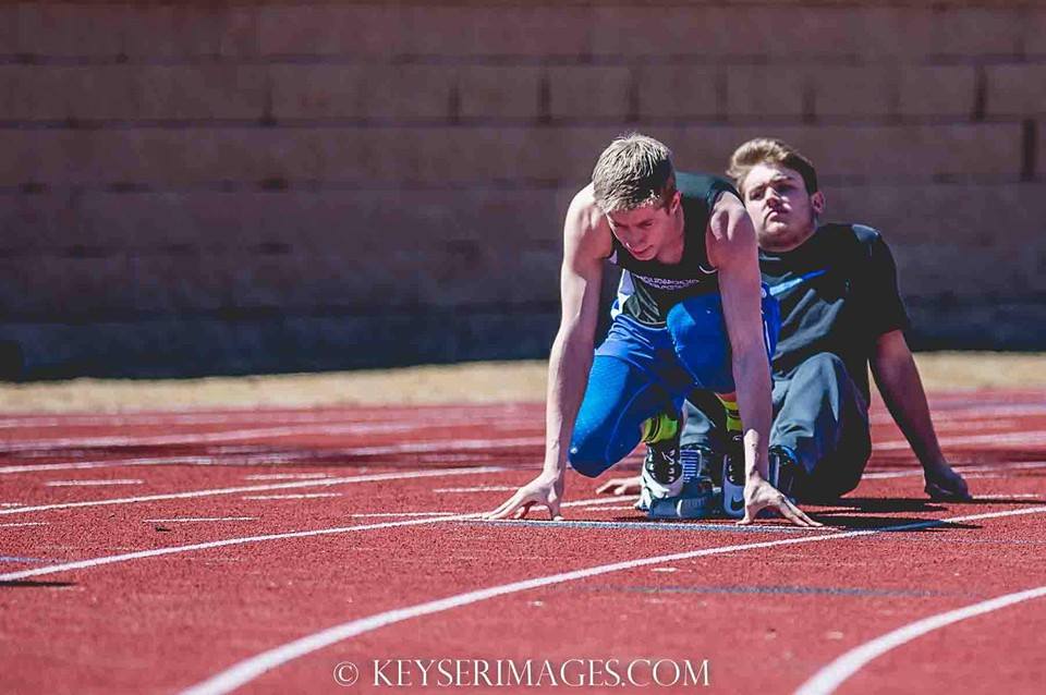 EHSPirates's tweet photo. Junior Sam Westra wins the 400 M Dash at the #Windjammer 2016 https://t.co/uHTjRmDQKm