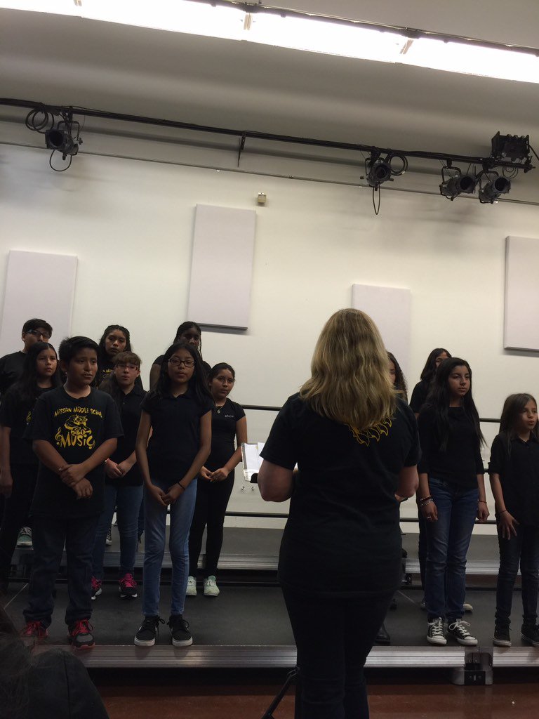 anniemone2's tweet photo. @anniemone2: Mission Wildcat Chorus performing at CCAE smART Festival. #eusdlearning, #mms_eusd https://t.co/XhsTfhHPs5