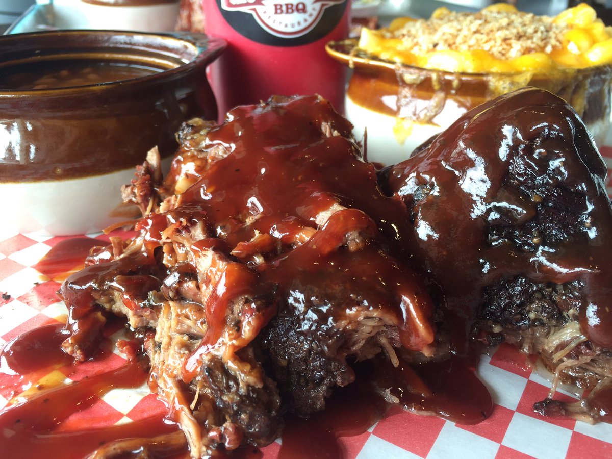 DradeVsFood's tweet photo. The SmoKING Ribs | Garden Grove, CA. 
Absolute fire 🔥 
@thesmokingribs https://t.co/TPhyqVDkKt